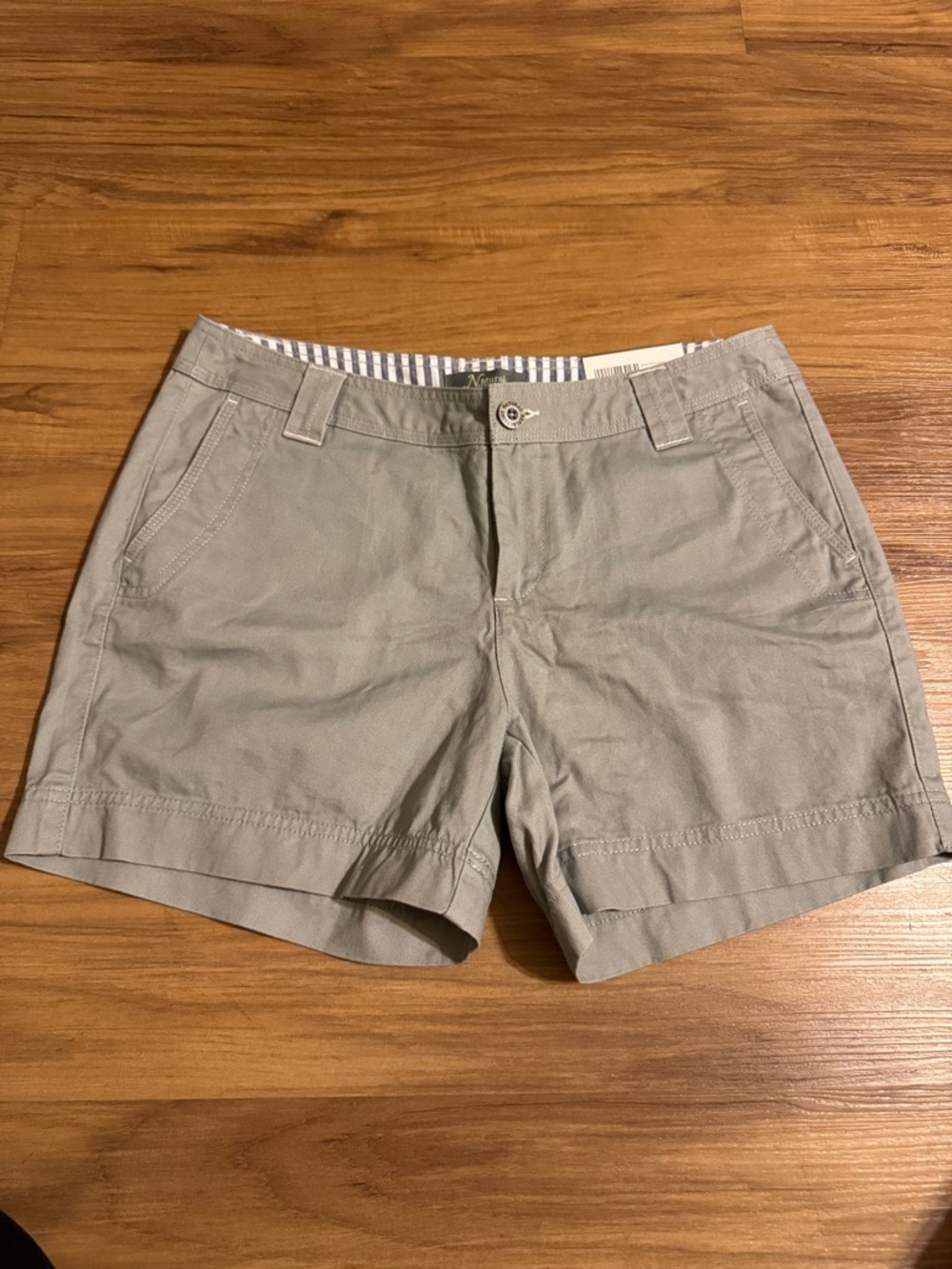 NWT Natural Reflections Women’s Neutral Gray Shorts